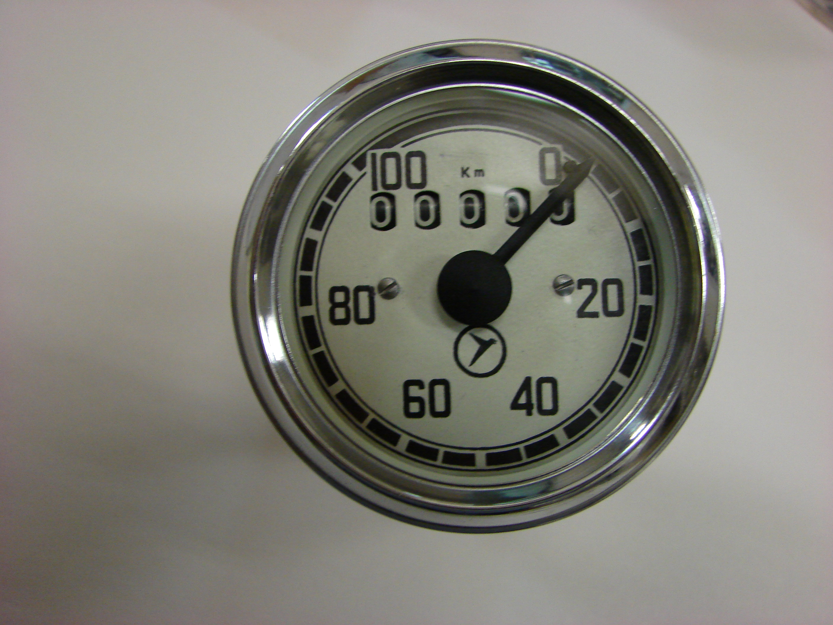 Clean classic speedometer