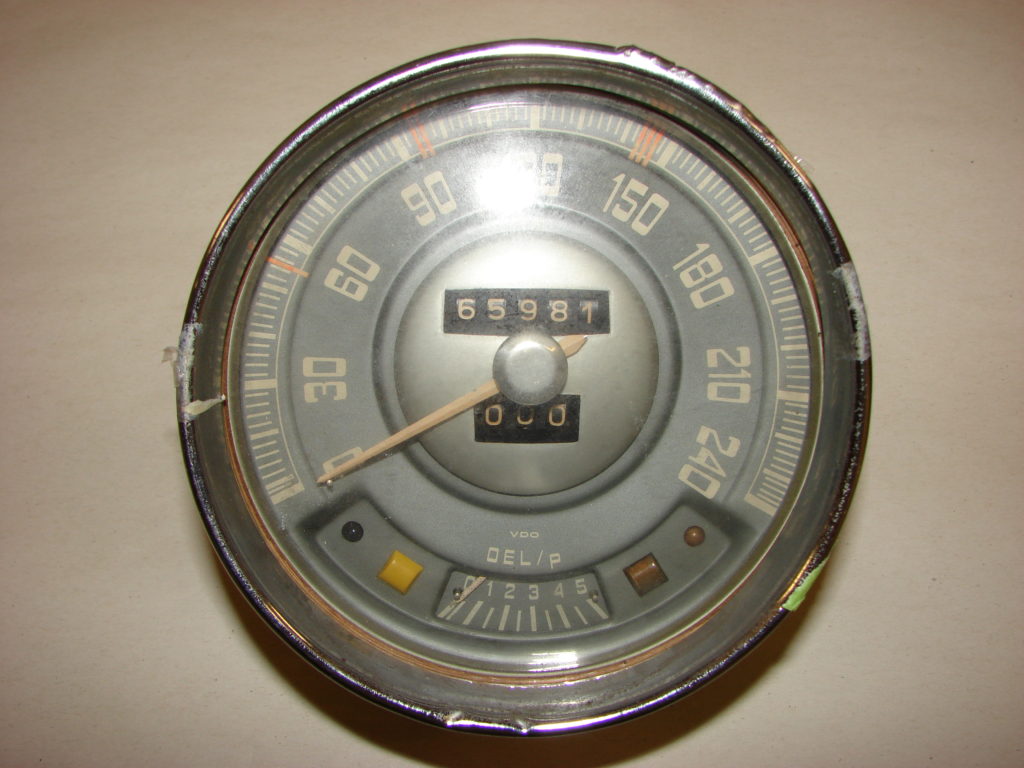 Old grey speedometer